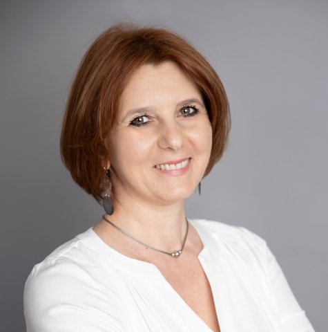 Kispál Mónika